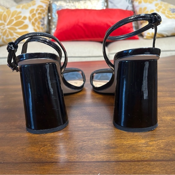 Sam Edelman Black Sandals Sleek Design-WORN-Scratches on heel - Picture 6 of 7